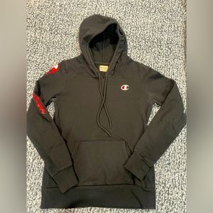 Champion Women’s pullover hoodie